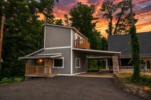 Exterior - Amazing Grace: Where Peace Finds You (Pigeon Forge)