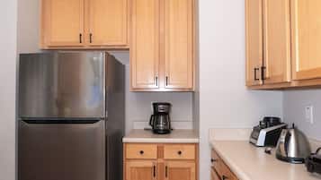 Mikrowelle, Ofen, Herdplatte, Geschirrspüler