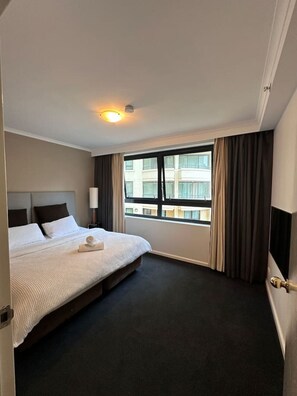 1 bedroom, desk, iron/ironing board, WiFi