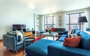 Premium Apartment, Marina View | Living area