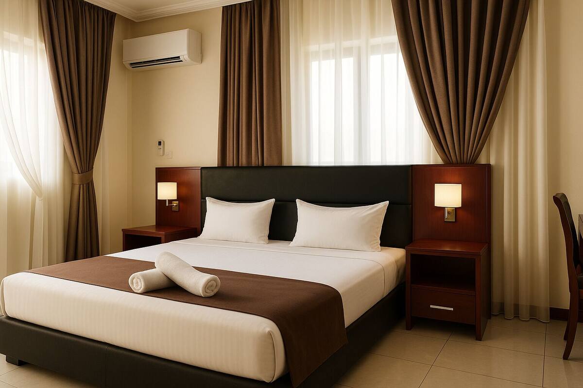 ตู้นิรภัยในห้องพัก, โต๊ะทำงาน, พื้นที่ท  ำงานแบบใช้แล็ปท็อป, Wi-Fi ฟรี
