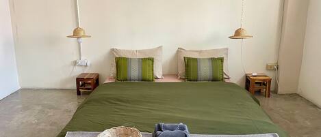 1 bedroom, WiFi, bed sheets