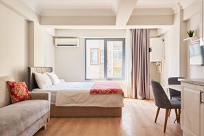 Deluxe Condo, City View