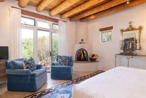 3 habitaciones y tabla de planchar con plancha 