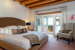 3 habitaciones y tabla de planchar con plancha 