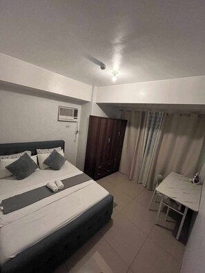 1 chambre, fer et planche à repasser, Wi-Fi, draps fournis