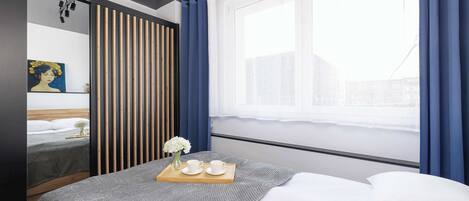 1 chambre, fer et planche à repasser, lit parapluie, Wi-Fi