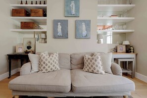 Apartment | 2 bedrooms, Internet