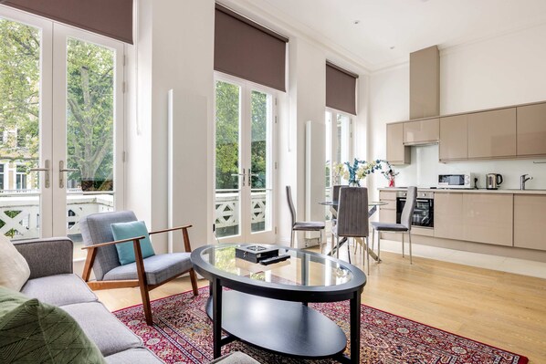 アパートメント | 2 室のベッドルーム、インターネットアクセス