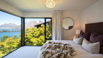 5 habitaciones, tabla de planchar con plancha, wifi y ropa de cama