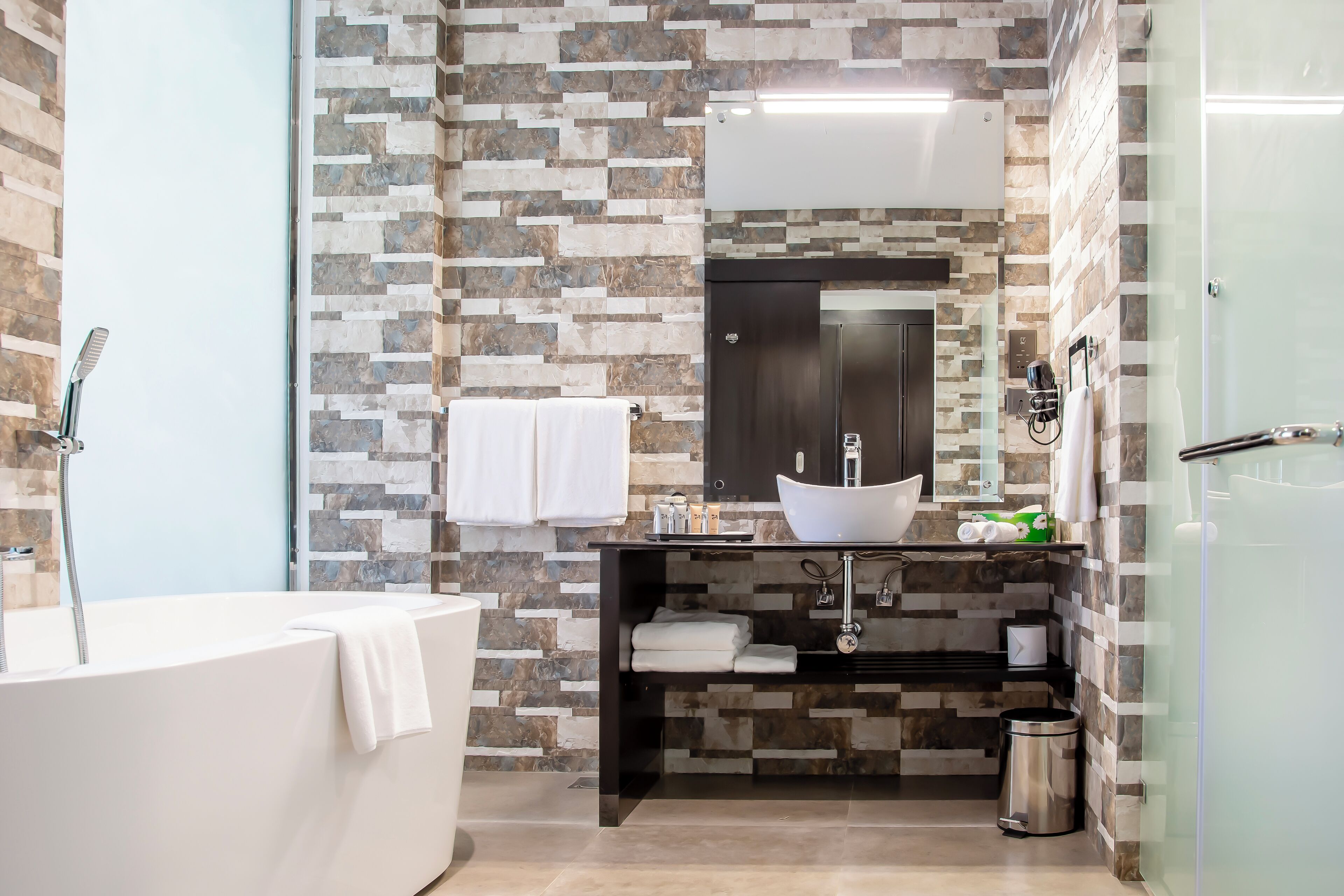 Presidential Suite, Balcony, City View | Bathroom | Separate tub and shower, free toiletries, hair dryer, bathrobes