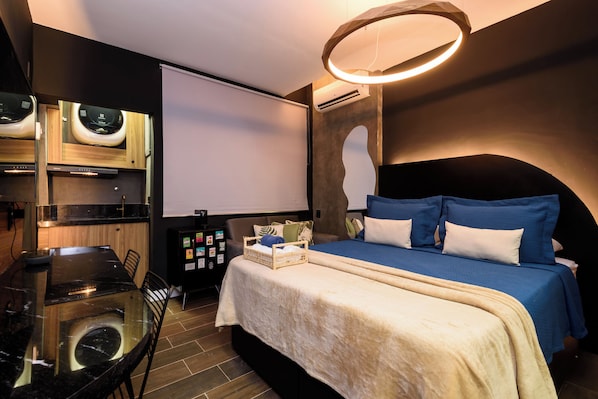 Blackout curtains, iron/ironing board, free WiFi