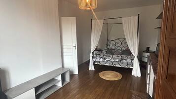 2 bedrooms, WiFi