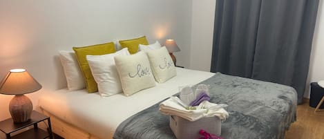 1 habitación, tabla de planchar con plancha y wifi