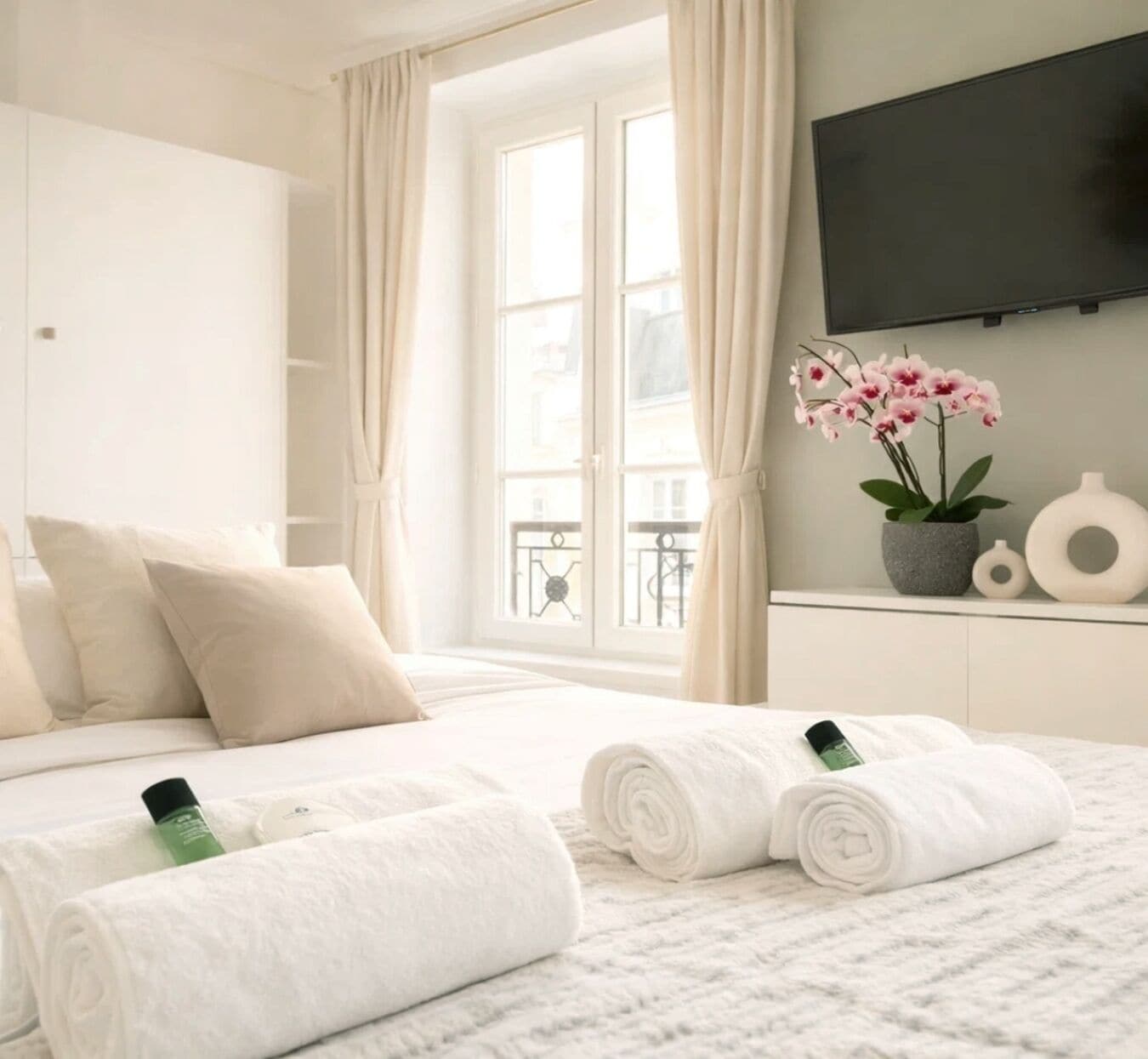 Studio, City View | Living area | 80-cm Smart TV with digital channels