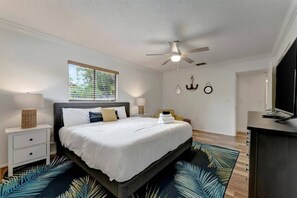 4 bedrooms, desk, iron/ironing board, travel cot