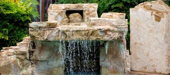 Shared Pool | Near Gruene Hall & Schlitterbahn