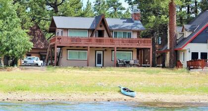 Lakefront Amazing Views - Modern B