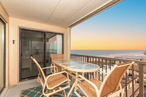 Outdoor dining - Ocean Front Condo with Pool (Ocean City)