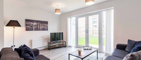 Casa, 3 quartos | Área de estar