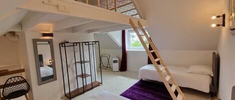 1 bedroom, free WiFi, bed sheets