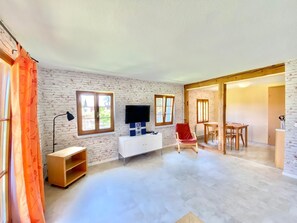 Interior - Vacations for explorers in the Elbe Sandstone Mountains and Saxon Switzerland National Park (Sebnitz)