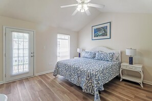 3 bedrooms, iron/ironing board, free WiFi, bed sheets - The Beach Is Not Always A Place-Sometimes It's A Feeling. Come Experience It! (Gulfport)