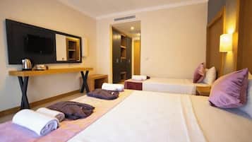 Caja de seguridad en la habitación, wifi gratis y ropa de cama