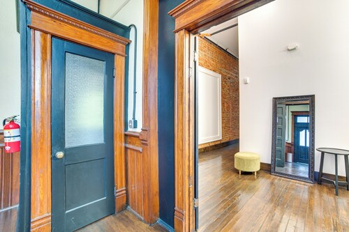 Heart of Downtown Marshall: Boutique Studio Stay!