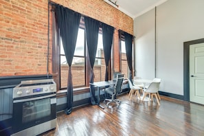 Apartment (0 Bedroom) | Interior