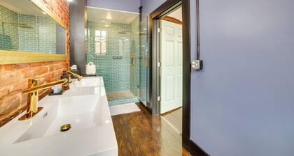 Steps to Shops & Dining: Downtown Marshall Studio!