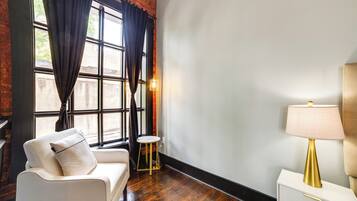 Apartment (0 Bedroom) | Interior