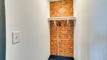 Apartment (0 Bedroom) | Interior