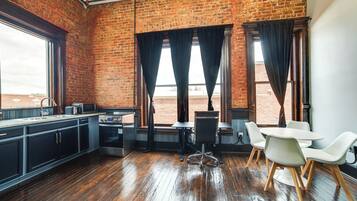 Apartment (0 Bedroom) | Interior