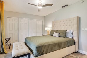 Interior - 3 Mi to Sawgrass Mills: Home w/ Lanai & Game Area (Sunrise)