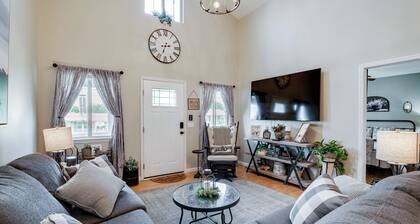 Near Lake Cumberland: Monticello Home w/ Gazebo!