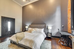 Interior - Boutique Studio Stay in the Heart of Marshall! (Marshall)