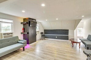 Interior - Walkable Abode in Stroudsburg's Business District! (Stroudsburg)