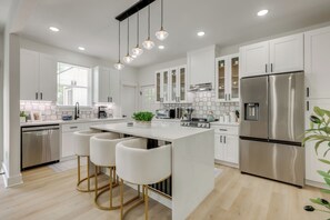 Talo (4 Bedrooms) | Sisätilat