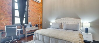 Walk to Dtwn Shops: Historic Marshall Studio