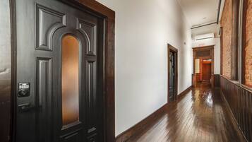 Apartment (0 Bedroom) | Interior