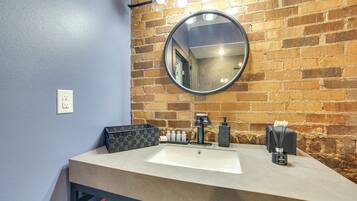 Apartment (0 Bedroom) | Interior