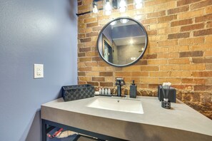 Apartment (0 Bedroom) | Interior