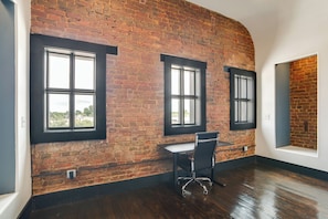 Apartment (0 Bedroom) | Interior - Historic Downtown Location: Marshall Studio Escape (Marshall)