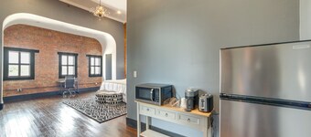 Historic Downtown Location: Marshall Studio Escape