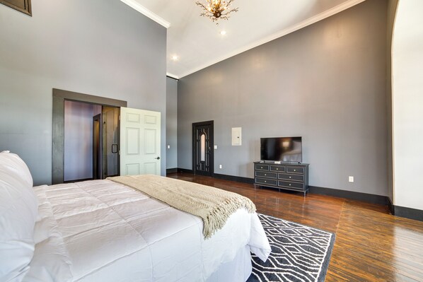 Apartment (0 Bedroom) | Interior