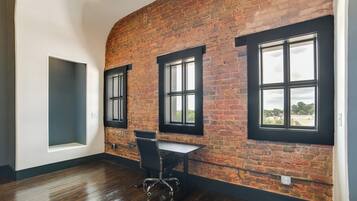 Apartment (0 Bedroom) | Interior