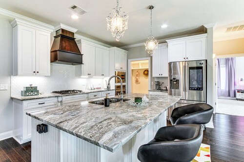 4 Mi to Dtwn: Stylish Home w/ Large Yard in Dothan