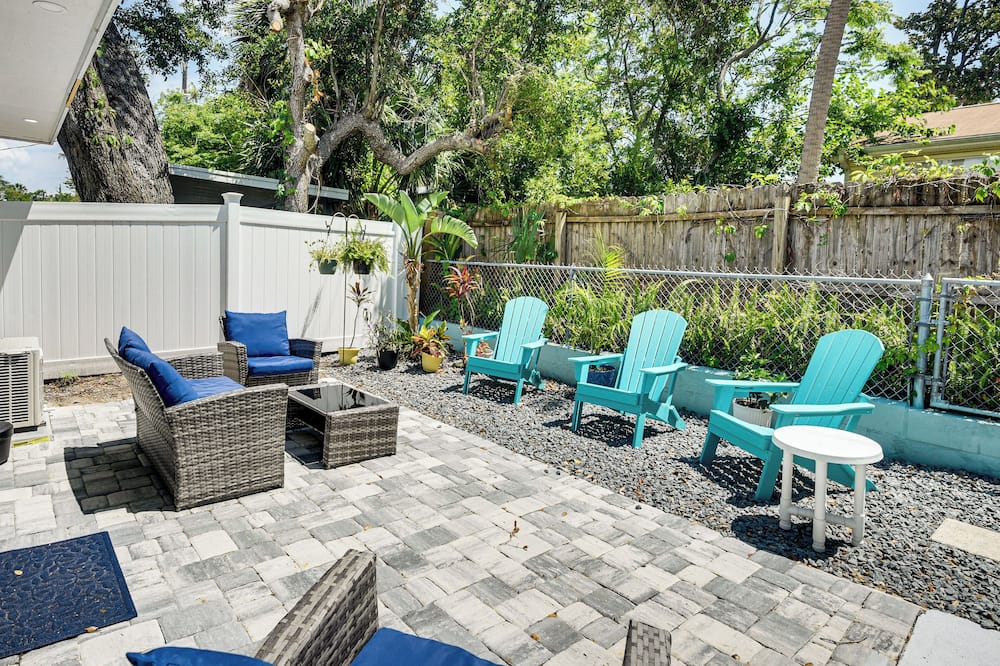 Apt 3 Mi to Beach & Daytona Boardwalk Amusements! - Holly Hill, FL