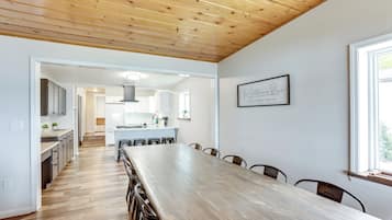 Cottage (3 Bedrooms) | Interior